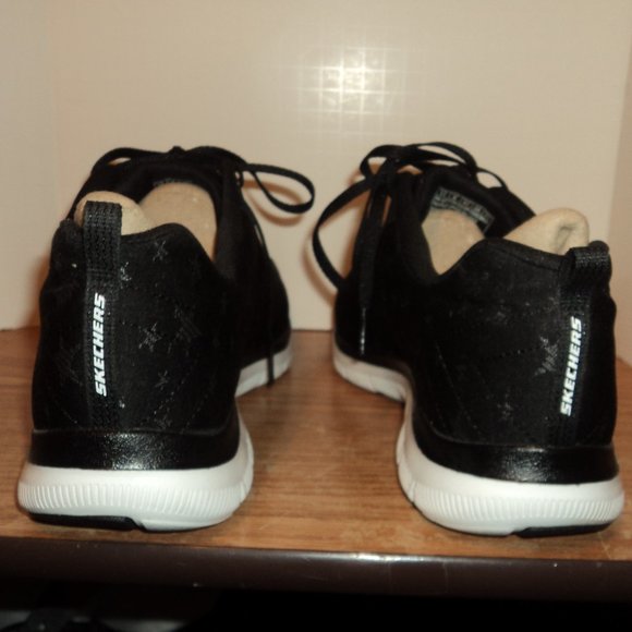 Skechers Women's Size US 11 Shoes Sneakers Black Stars Lace Up - Picture 4 of 10